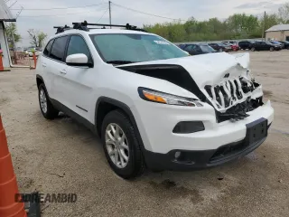 2017 Jeep Cherokee Latitude with VIN 1C4PJMCS9HW646789, listed as a Copart auction lot 54574745 with 103,537 mi miles and Salvage Title. Bid and sale history available at DreamBid. Image 4.