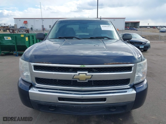 2010 Chevrolet Silverado 1500 LT with VIN 1GCSKSE39AZ271363, listed as a IAAI auction lot 41882454 with 96,210 mi miles. Bid and sale history available at carsss.com. Image 12.
