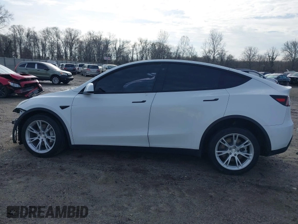 2022 Tesla Model Y Long Range z VIN 7SAYGDEE0NF435252, wystawiony jako IAAI lot #41449612 z przebiegiem 48 671 mil mil oraz . Historia ofert i sprzedaży dostępna na DreamBid. Obrazek 14.