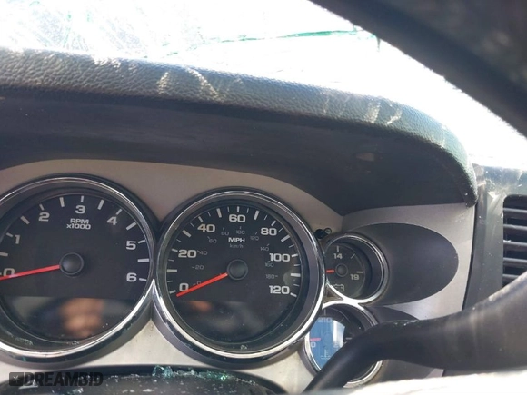 2008 Chevrolet Silverado 1500 LT w/1LT with VIN 2GCEK13M481187828, listed as a IAAI auction lot 41444161 with 264,592 mi miles. Bid and sale history available at carsss.com. Image 7.