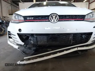 2015 Volkswagen GTI S с VIN 3VWYT7AU8FM067954, выставлен на аукционе IAAI как лот 41957265 с пробегом 107 116 миль миль и . История ставок и продаж доступна на DreamBid. Изображение 18.
