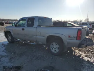 2007 Chevrolet Silverado 1500 Classic LT2 with VIN 1GCEK19Z27Z126549, listed as a Copart auction lot 42297015 with 196,583 mi miles and Salvage Title. Bid and sale history available at carsss.com. Image 2.