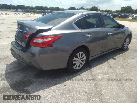 2016 Nissan Altima SR with VIN 1N4AL3AP9GC152060, listed as a IAAI auction lot 41696104 with 111,478 mi miles and . Bid and sale history available at carsss.com. Image 4.