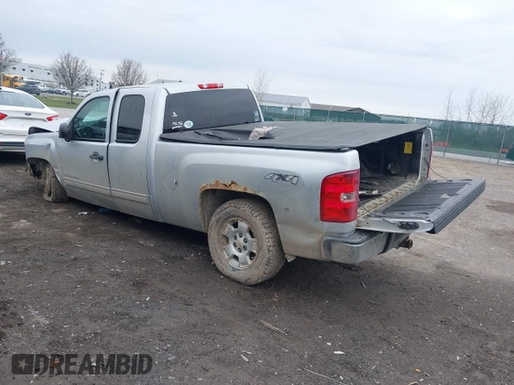 2013 Chevrolet Silverado 1500 LT with VIN 1GCRKSE72DZ239246, listed as a IAAI auction lot 41995553 with 190,290 mi miles and . Bid and sale history available at DreamBid. Image 3.