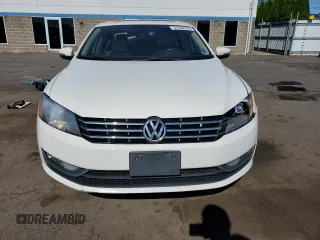 2014 Volkswagen Passat SE z VIN 1VWBN7A30EC022997, wystawiony jako Copart lot #57582285 z przebiegiem 94 920 mil mil oraz Szkoda całkowita • Salvage title. Historia ofert i sprzedaży dostępna na DreamBid. Obrazek 5.