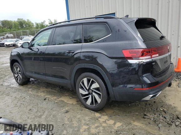 2024 Volkswagen Atlas SE with VIN 1V2HR2CA0RC581843, listed as a Copart auction lot 58782275 with 38,975 mi miles and Clean title. Bid and sale history available at DreamBid. Image 2.