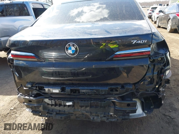 2023 BMW 7 Series 740i z VIN WBA23EH0XPCM66798, wystawiony jako IAAI lot #41672032 z przebiegiem 111 311 mil mil oraz . Historia ofert i sprzedaży dostępna na DreamBid. Obrazek 17.