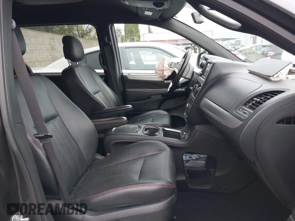 2016 Dodge Grand Caravan R/T with VIN 2C4RDGEG7GR384286, listed as a IAAI auction lot 39235783 with 149,526 mi miles and . Bid and sale history available at DreamBid. Image 5.