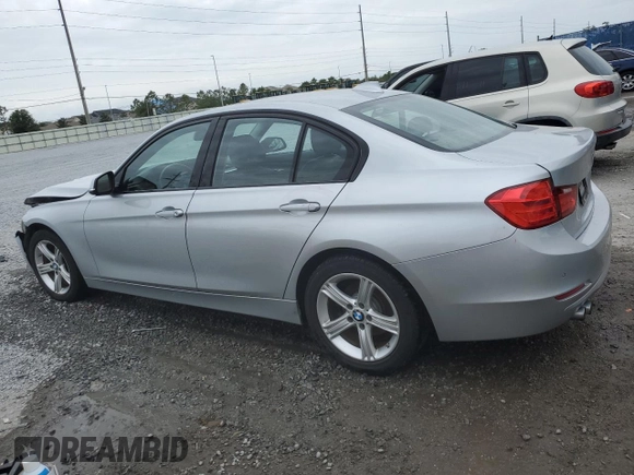 2015 BMW 3 Series 328i z VIN WBA3A5C52FF606921, wystawiony jako Copart lot #52021665 z przebiegiem 115 923 mil mil oraz Szkoda całkowita • Salvage title. Historia ofert i sprzedaży dostępna na DreamBid. Obrazek 2.
