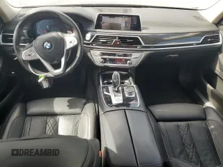 2022 BMW 7 Series 740i with VIN WBA7T2C08NCH20648, listed as a Copart auction lot 63519843 with 44,758 mi miles. Bid and sale history available at carsss.com. Image 8.