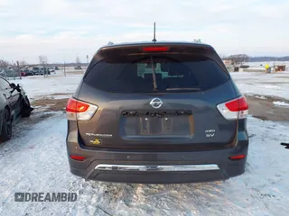 2013 Nissan Pathfinder SV with VIN 5N1AR2MM1DC622173, listed as a IAAI auction lot 41301254 with 145,903 mi miles. Bid and sale history available at carsss.com. Image 17.