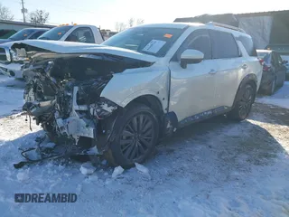 2024 Nissan Pathfinder SL z VIN 5N1DR3CD5RC275166, wystawiony jako IAAI lot #41608764 z przebiegiem 10 843 mil mil oraz . Historia ofert i sprzedaży dostępna na DreamBid. Obrazek 18.