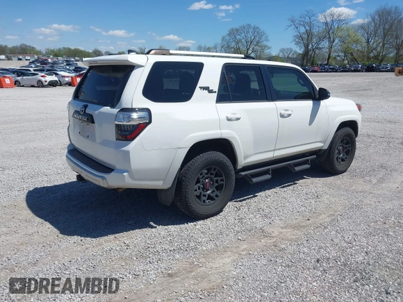 2018 Toyota 4Runner SR5 with VIN JTEBU5JR6J5545742, listed as a IAAI auction lot 41940150 with 64,488 mi miles and . Bid and sale history available at DreamBid. Image 4.