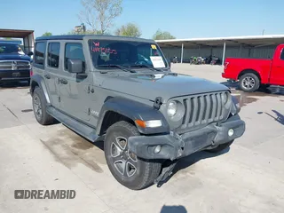 2020 Jeep Wrangler Unlimited Sport S z VIN 1C4HJXDN9LW223055, wystawiony jako IAAI lot #41975355 z przebiegiem 61 349 mil mil oraz . Historia ofert i sprzedaży dostępna na DreamBid. Obrazek 1.