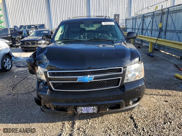 2009 Chevrolet Suburban LT w/1LT with VIN 1GNFK26329R254925, listed as a Copart auction lot 49636205 with 199,914 mi miles and Non Repairable. Bid and sale history available at carsss.com. Image 5.