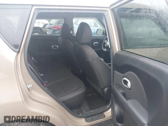 2015 Kia Soul with VIN KNDJN2A22F7191177, listed as a IAAI auction lot 41461278 with 102,023 mi miles. Bid and sale history available at carsss.com. Image 8.