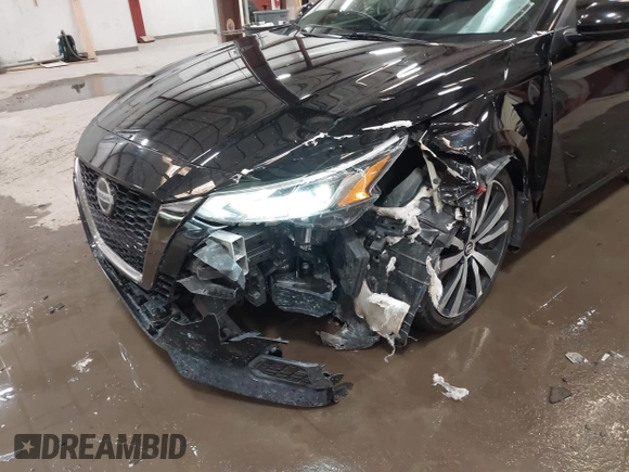 2020 Nissan Altima SR with VIN 1N4BL4CV5LC226199, listed as a IAAI auction lot 41555792 with 71,776 mi miles and . Bid and sale history available at carsss.com. Image 6.