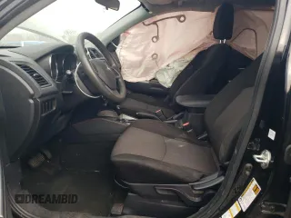 2019 Mitsubishi Outlander ES z VIN JA4AP3AU1KU001666, wystawiony jako Copart lot #43932725 z przebiegiem 83 406 mil mil oraz Szkoda całkowita • Salvage title. Historia ofert i sprzedaży dostępna na DreamBid. Obrazek 7.