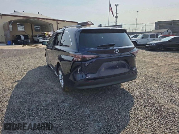 2024 Toyota Sienna XLE with VIN 5TDJSKFC3RS129744, listed as a Copart auction lot 48177895 with 9,224 mi miles and Salvage Title. Bid and sale history available at DreamBid. Image 2.