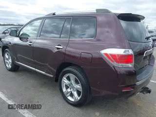2013 Toyota Highlander Limited z VIN JTEDC3EH7D2017120, wystawiony jako IAAI lot #42060409 z przebiegiem 122 721 mil mil oraz . Historia ofert i sprzedaży dostępna na DreamBid. Obrazek 3.