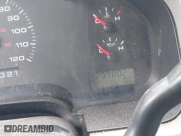 2004 Ford F-150 STX z VIN 1FTRX14W44NC09922, wystawiony jako IAAI lot #42451619 z przebiegiem 239 802 mil mil oraz . Historia ofert i sprzedaży dostępna na DreamBid. Obrazek 7.