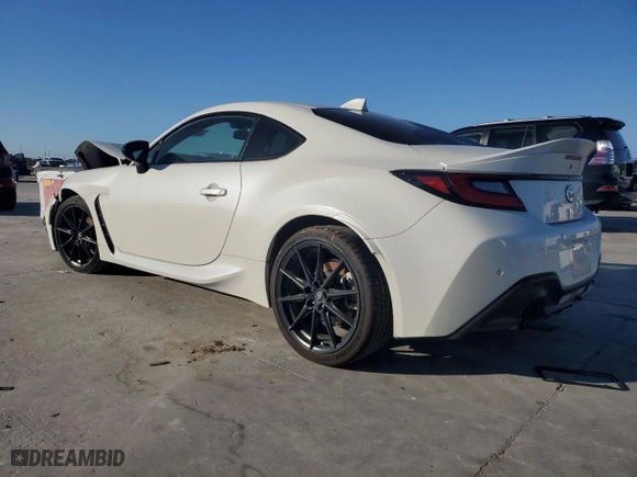 2022 Toyota GR86 Premium with VIN JF1ZNBF10N8752834, listed as a Copart auction lot 43573735 with 33,727 mi miles and Salvage Title. Bid and sale history available at carsss.com. Image 2.
