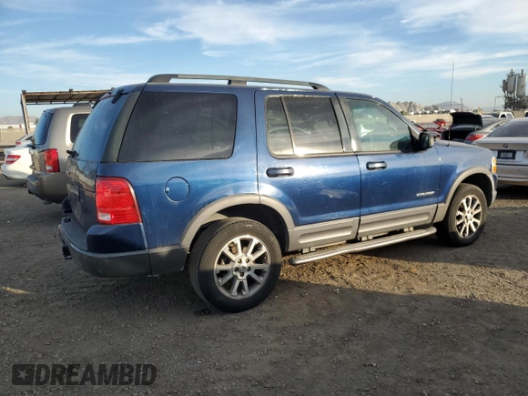 2004 Ford Explorer XLT z VIN 1FMZU63E24ZB25620, wystawiony jako Copart lot #86866134 z przebiegiem 243 266 mil mil oraz Szkoda całkowita • Salvage title. Historia ofert i sprzedaży dostępna na DreamBid. Obrazek 3.