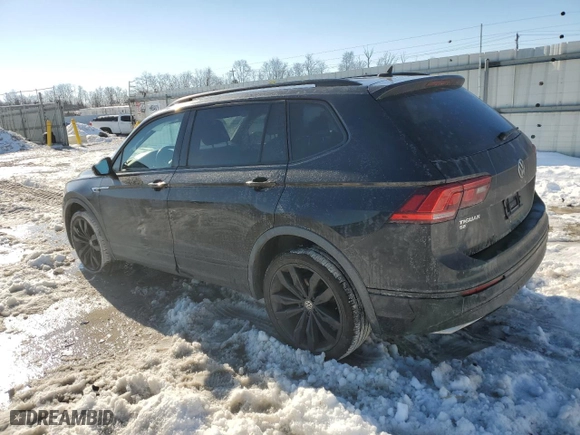 2020 Volkswagen Tiguan SE with VIN 3VV3B7AX1LM135373, listed as a Copart auction lot 89085795 with 81,359 mi miles and Salvage Title. Bid and sale history available at carsss.com. Image 2.
