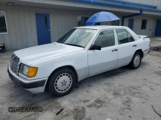 1992 Mercedes-Benz 300 z VIN WDBEB28E4NB612434, wystawiony jako Copart lot #60254235 z przebiegiem 271 258 mil mil oraz Szkoda całkowita • Salvage title. Historia ofert i sprzedaży dostępna na DreamBid. Obrazek 1.