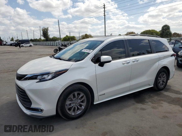 2021 Toyota Sienna XLE with VIN 5TDYRKEC5MS047289, listed as a Copart auction lot 54144785 with 31,350 mi miles and Clean Title. Bid and sale history available at DreamBid. Image 1.