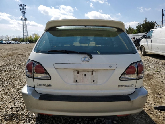 2002 Lexus RX 300 with VIN JTJHF10U020265852, listed as a Copart auction lot 54003855 with 140,839 mi miles and Clean Title. Bid and sale history available at carsss.com. Image 6.