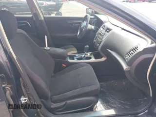 2013 Nissan Altima 2.5 S with VIN 1N4AL3AP4DC913024, listed as a IAAI auction lot 42045465 with 172,990 mi miles and . Bid and sale history available at carsss.com. Image 5.