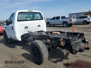 2008 Ford F-350 z VIN 1FTWF31R48ED76853, wystawiony jako Copart lot #83960554 z przebiegiem 120 778 mil mil oraz Szkoda całkowita • Salvage title. Historia ofert i sprzedaży dostępna na DreamBid. Obrazek 2.