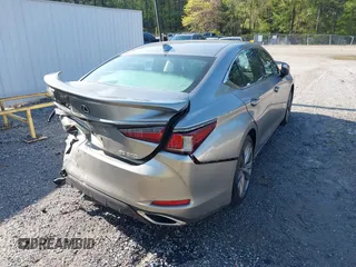 2019 Lexus ES with VIN 58ABZ1B19KU023027, listed as a IAAI auction lot 41935746 with 72,360 mi miles. Bid and sale history available at carsss.com. Image 4.