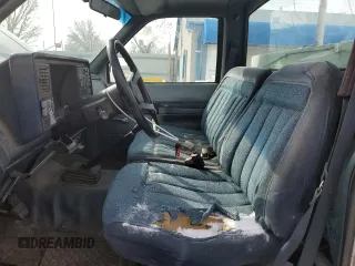1994 GMC Sierra 3500 z VIN 1GTGC34K0RE552892, wystawiony jako Copart lot #45672255 z przebiegiem 379 943 mil mil oraz Szkoda całkowita • Salvage title. Historia ofert i sprzedaży dostępna na DreamBid. Obrazek 7.