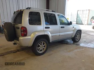 2005 Jeep Liberty Limited with VIN 1J4GL58K45W614346, listed as a IAAI auction lot 42092283 with 206,115 mi miles and . Bid and sale history available at carsss.com. Image 4.