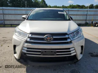 2017 Toyota Highlander XLE with VIN 5TDJZRFHXHS444894, listed as a Copart auction lot 61237735 with 151,073 mi miles and Salvage title. Bid and sale history available at DreamBid. Image 5.