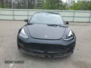 2022 Tesla Model 3 z VIN 5YJ3E1EA9NF285649, wystawiony jako Copart lot #59193635 z przebiegiem Nie podano mil oraz Szkoda całkowita • Salvage title. Historia ofert i sprzedaży dostępna na DreamBid. Obrazek 5.