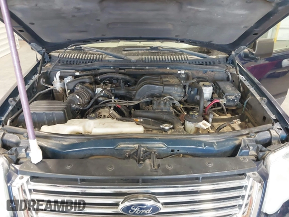2006 Ford Explorer XLT with VIN 1FMEU73E86UB41275, listed as a IAAI auction lot 41980955 with 243,779 mi miles. Bid and sale history available at carsss.com. Image 10.