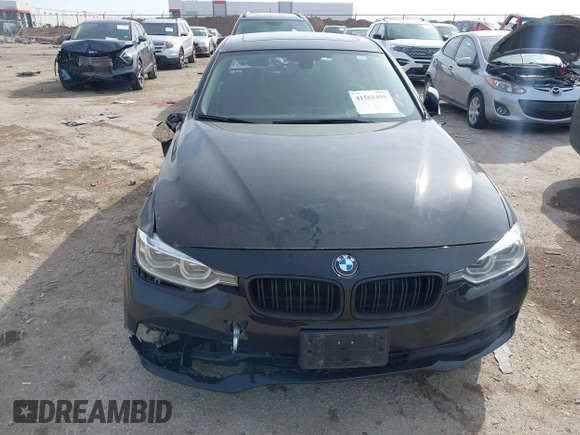 2018 BMW 3 Series 320i xDrive with VIN WBA8E5G53JNU45630, listed as a IAAI auction lot 41561495 with 110,058 mi miles. Bid and sale history available at carsss.com. Image 12.