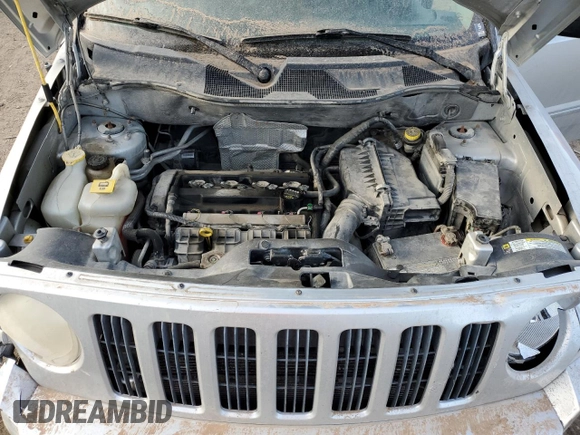 2009 Jeep Patriot with VIN 1J8FF48B49D221606, listed as a Copart auction lot 49596465 with 168,305 mi miles and Salvage title. Bid and sale history available at DreamBid. Image 13.