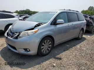 2013 Toyota Sienna XLE with VIN 5TDDK3DC2DS056770, listed as a Copart auction lot 59662405 with 204,266 mi miles and Salvage title. Bid and sale history available at DreamBid. Image 1.