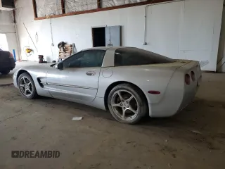2003 Chevrolet Corvette z VIN 1G1YY22G835112367, wystawiony jako Copart lot #47726375 z przebiegiem Nie podano mil oraz Szkody całkowita. Historia ofert i sprzedaży dostępna na DreamBid. Obrazek 2.