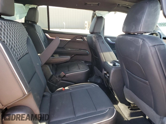 2024 GMC Acadia AWD Denali z VIN 1GKENRKS2RJ194228, wystawiony jako Copart lot #83751564 z przebiegiem 768 mil mil oraz Szkoda całkowita • Salvage title. Historia ofert i sprzedaży dostępna na DreamBid. Obrazek 11.