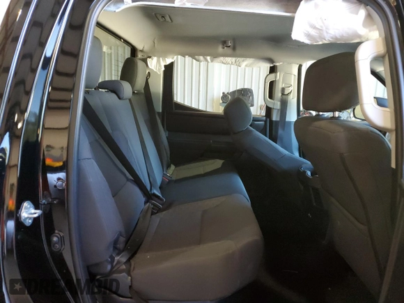 2023 Toyota Tundra SR z VIN 5TFKB5DB8PX113093, wystawiony jako Copart lot #80488324 z przebiegiem 24 200 mil mil oraz Szkoda całkowita • Salvage title. Historia ofert i sprzedaży dostępna na DreamBid. Obrazek 10.