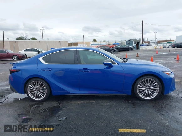 2022 Lexus IS 300 z VIN JTHDA1D22N5121234, wystawiony jako IAAI lot #41796892 z przebiegiem 63 902 mil mil oraz . Historia ofert i sprzedaży dostępna na DreamBid. Obrazek 13.