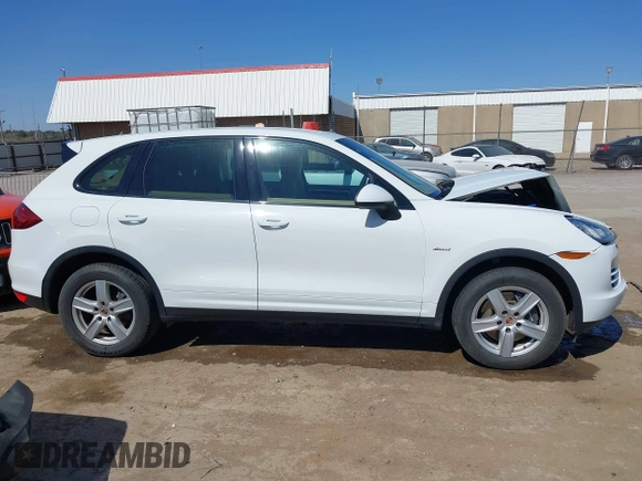 2014 Porsche Cayenne Diesel with VIN WP1AF2A22ELA32760, listed as a IAAI auction lot 41848211 with 120,645 mi miles and . Bid and sale history available at DreamBid. Image 13.