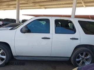 2012 Chevrolet Tahoe Commercial с VIN 1GNLC2E06CR265571, выставлен на аукционе IAAI как лот 42122365 с пробегом 180 851 миль миль и . История ставок и продаж доступна на DreamBid. Изображение 14.