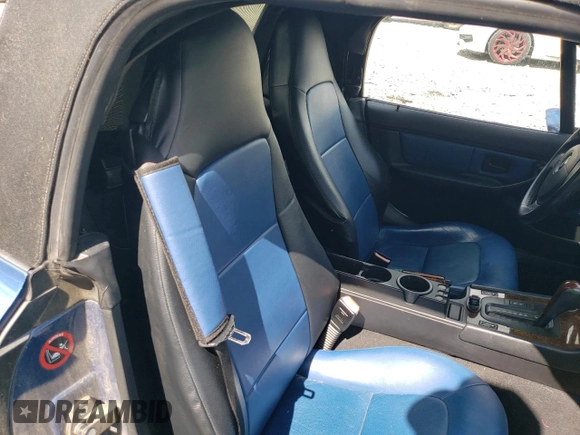 2000 BMW Z3 2.5L with VIN 4USCH9344YLG05011, listed as a Copart auction lot 73979264 with 91,684 mi miles and Salvage Title. Bid and sale history available at carsss.com. Image 10.