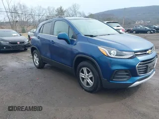 2019 Chevrolet Trax LT with VIN 3GNCJPSB9KL389798, listed as a IAAI auction lot 41650225 with 37,160 mi miles. Bid and sale history available at carsss.com. Image 1.